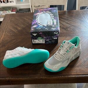 MB.01 UFO Men’s Sz12 Basketball shoes